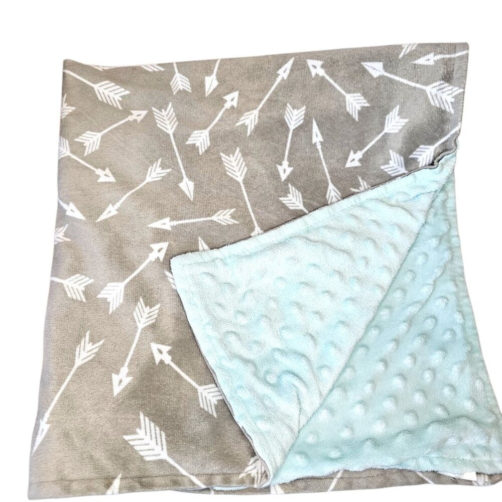 Hobby Lobby Creations By Grace BABY BLANKET Gray Arrows Minky‎ Back Light Blue